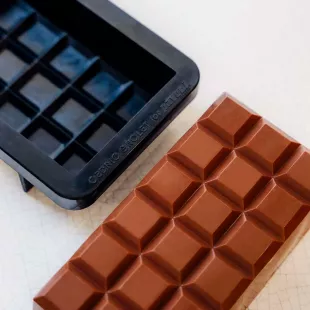 Chocolate bar in silicone form